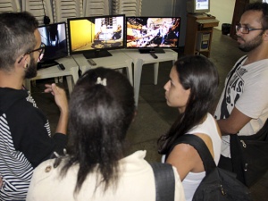 Alunos de Publicidade e Propaganda realizam exposição fotográfica na FDV