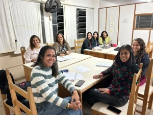 Projeto de Pedagogia acolhe mães que adiaram os estudos e promove letramento